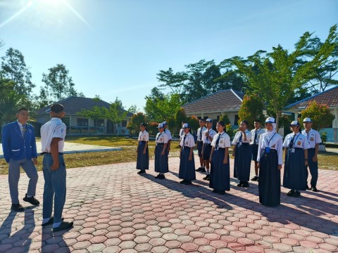Disiplin, Sehat, dan Berintegritas: Hari Kedua MPLS SMAN 2 K